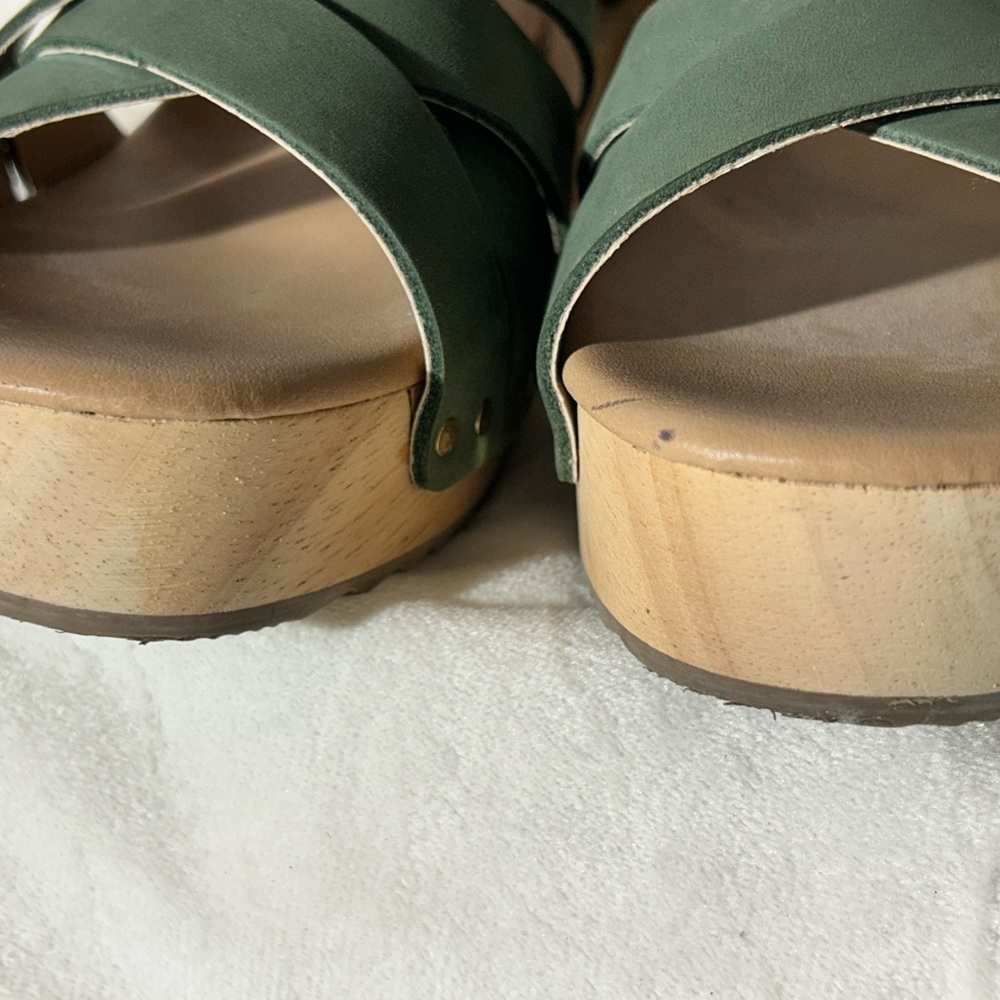 LOFT Olive Green Strappy Leather clog chunky block heel  Platform Sandals size 7 - Picture 7 of 11